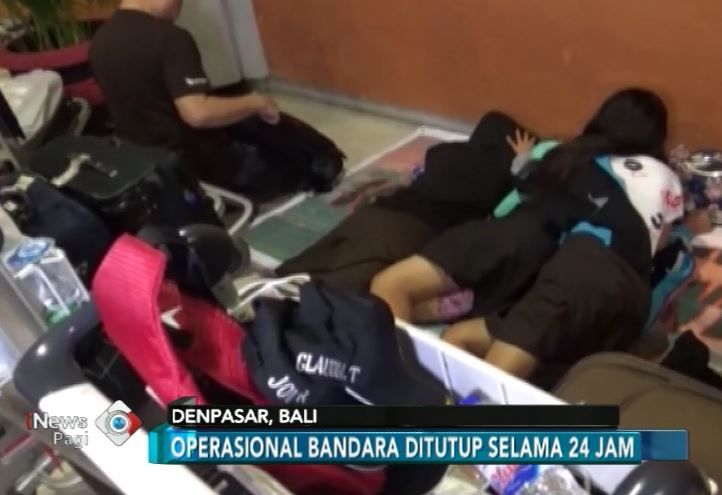 Dana Terbatas, Sejumlah Penumpang Bandara Ngurah Rai Pilih Bertahan