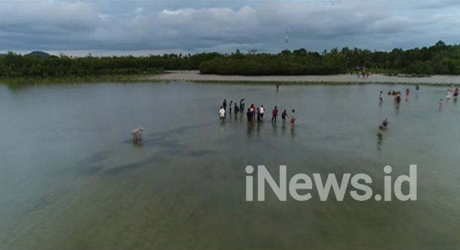 Mengintip Cara Khas Nelayan Belitung Mencari Ikan