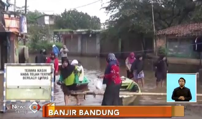 Banjir Belum Surut, Warga Bale Endah Masih Ngungsi