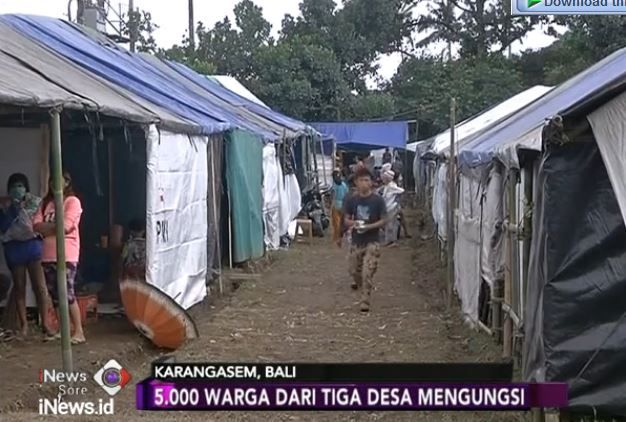 5.000 Pengungsi Gunung Agung Kesulitan Air Bersih dan ListrikÂ 