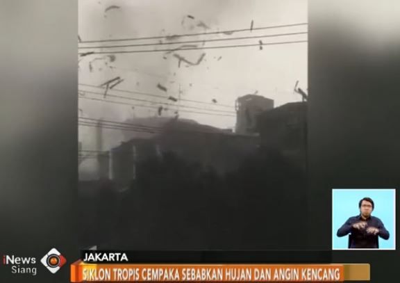  Dampak Siklon Tropis Cempaka 