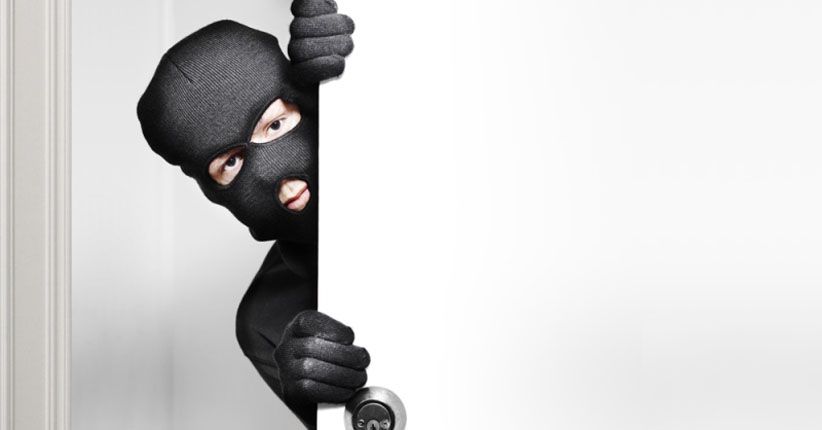 Terekam CCTV, Begini Aksi Komplotan Pencuri Modus Geser Tas di Mal Pejaten Village