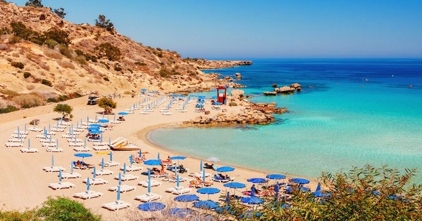 Mendunia, Pasir Putih di Pantai Nissi dan El Nido Terlihat Berkilauan