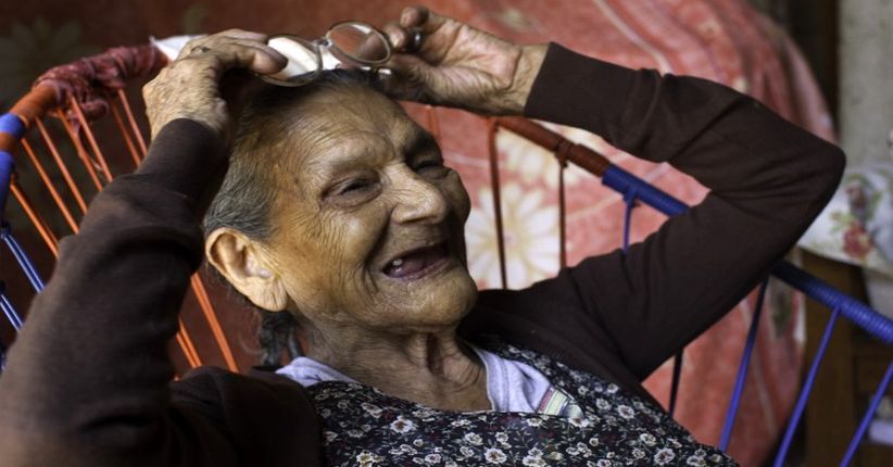 Salut, Perempuan Ini Tak Malu Masuk SMA meski Usianya 96 Tahun