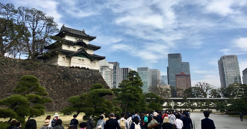 Jepang Buka Wisata Tur Istana Kekaisaran Berbahasa Asing