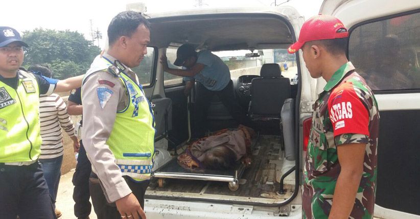 Seorang Pejalan Kaki Disambar KRL di Pintu Air Tanah Abang