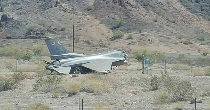 Jet Tempur F-16 AS Jatuh saat Latihan di Arizona, Pilot Selamat