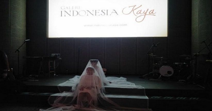 Gloria Jessica Tampilkan Pertunjukan Elegan Nyanyian Tari Pedati