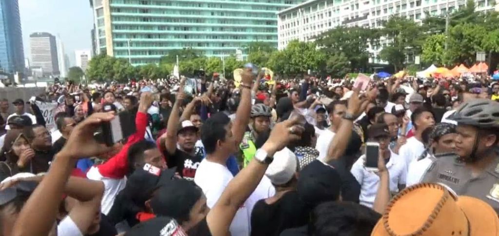 #DiaSibukKerja Vs #2019GantiPresiden, Sandi: CFD Bersih Agenda Politik