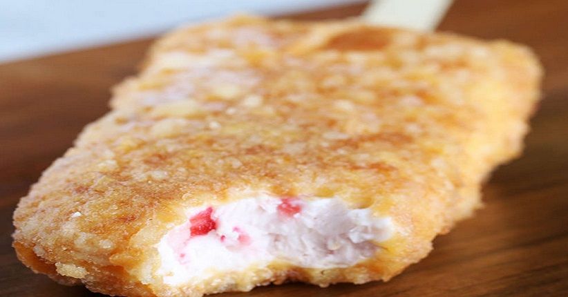 Serunya Berkreasi Membuat Es Krim Stik Stroberi Goreng