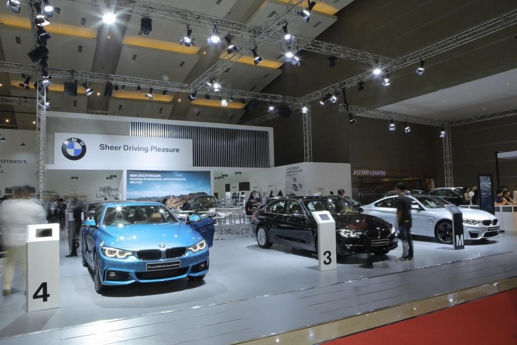 BMW Cetak Penjualan 600 Unit di IIMS 2018