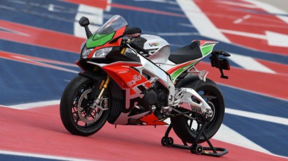 Aprilia Luncurkan Motor Sport Edisi Terbatas Berbodi Serat Karbon