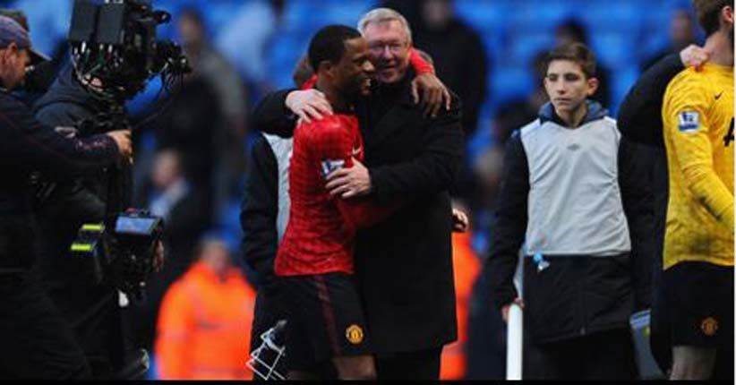 Patrice Evra Kenang Momen saat Sir Alex Ferguson Pensiun