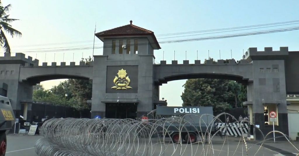 Berduka, Polda Kalsel Gelar Salat Gaib untuk Anggota Polri yang Gugur