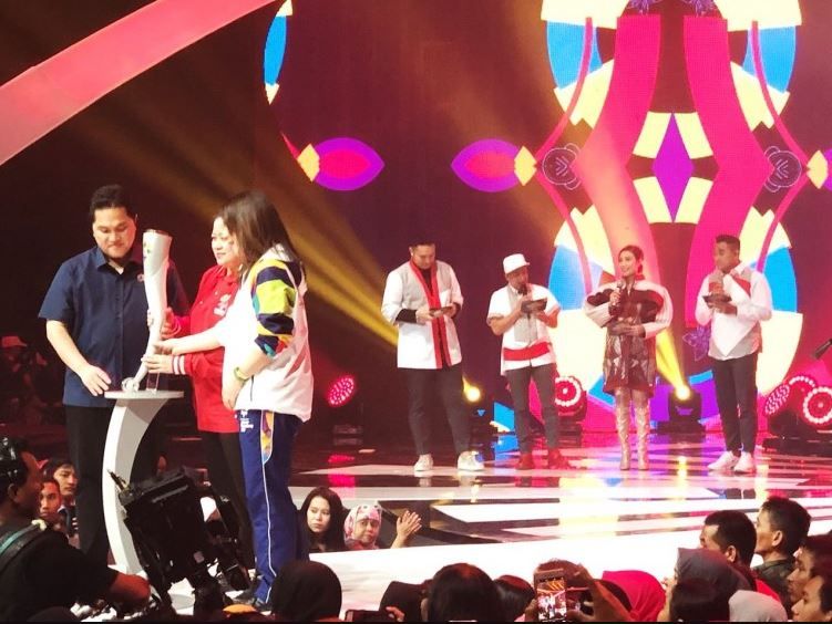 Diperkenalkan, Obor Asian Games Berbentuk Golok dan Skin