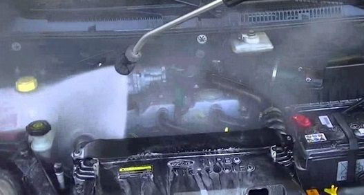 Salah Mencuci Mobil Bisa Sebabkan Korsleting Listrik