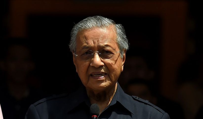 Pendukung Najib Razak Dilaporkan Akan Membelot ke Mahathir