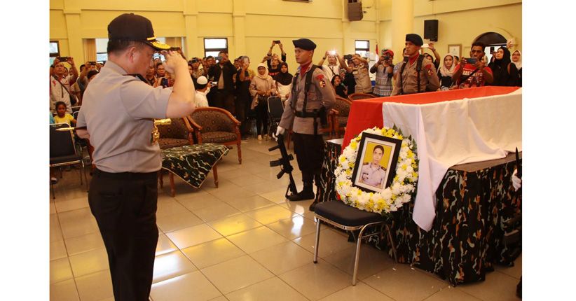 Ratusan Polisi dan Anak Yatim Gelar Doa Bersama untuk 5 Anggota Polri