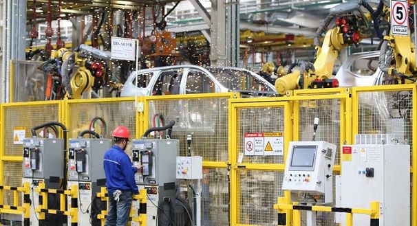Jaga Kualitas Confero dan Cortez, Wuling Andalkan Tenaga Robot