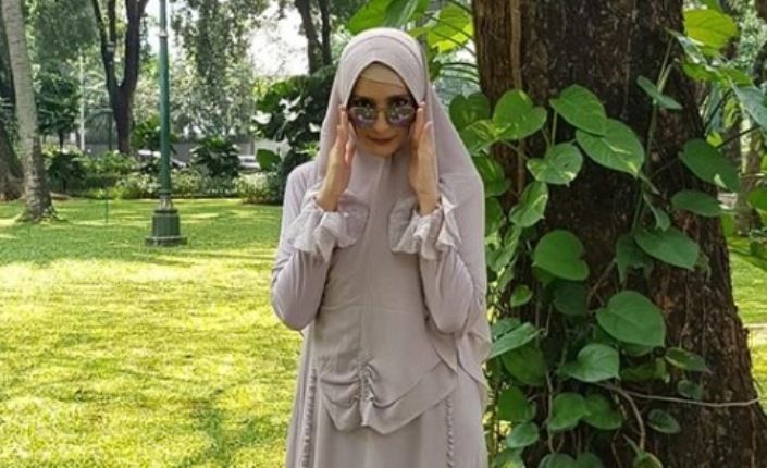 Ramadan, Ini Cara Inneke Koesherawati Ajarkan Anak Mau Berpuasa