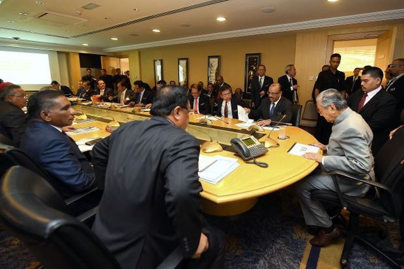 Sultan Brunei Darussalam Tamu Pertama PM Mahathir Mohamad