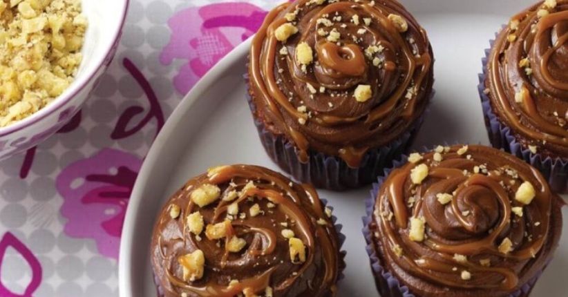 Menyantap 3 Makanan Ini Ada Etikanya, Cupcakes Harus Dipotong Dua