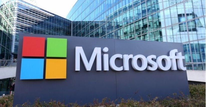 Saingi iPad, Microsoft Kembangkan Surface Tablet Baru