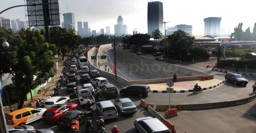 3 Perempatan di Jalan Mampang Prapatan Ditutup Mulai Malam Ini
