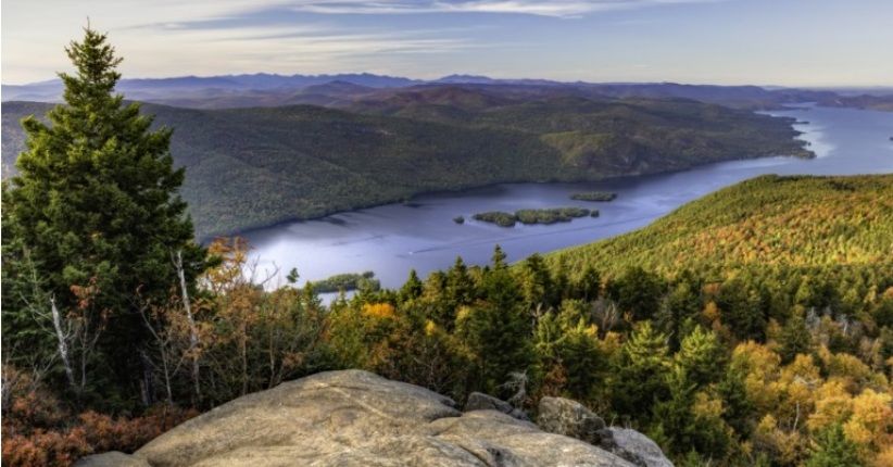 Wisata New York, Indahnya Danau George yang Miliki 170 Pulau Cantik