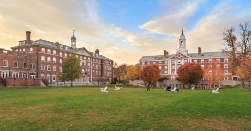 Universitas Harvard Dikecam terkait Tulisan Rasis terhadap Mahasiswa Asia