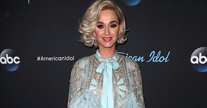 Katy Perry Lebih Suka Gaun Pernikahan Kate Middleton Dibanding Meghan