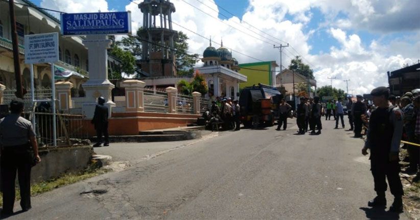 Benda Mirip Bom Gemparkan Jamaah Masjid Raya Salimpaung Tanah Datar