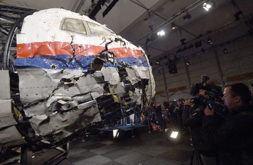 Penyelidik: Pesawat Malaysia Airlines MH17 Jatuh akibat Ditembak Rusia