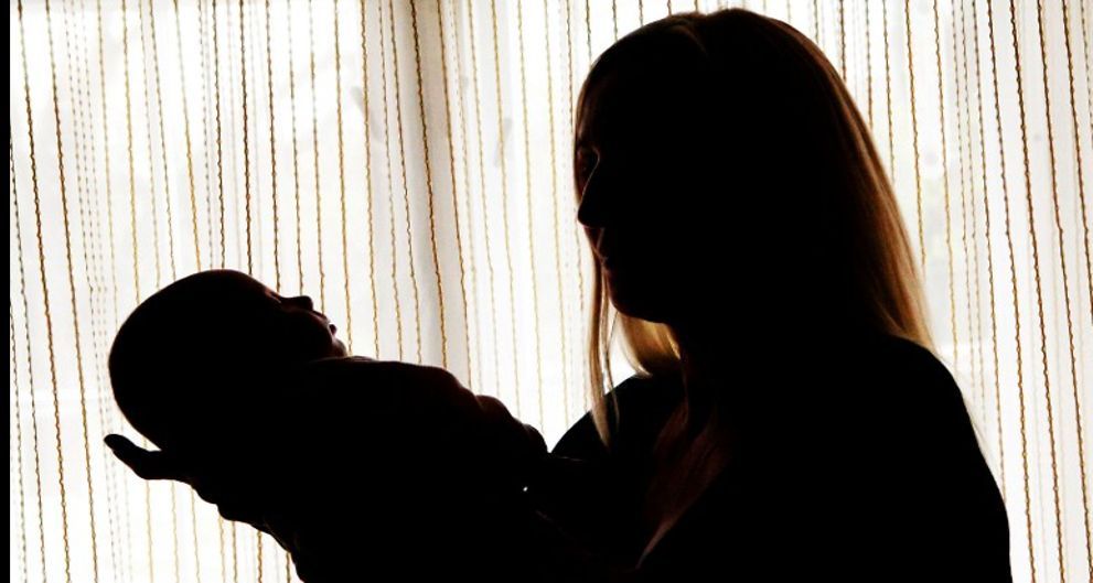 Menyusui Usai Digigit Ular Berbisa, Ibu dan Anak di India Tewas