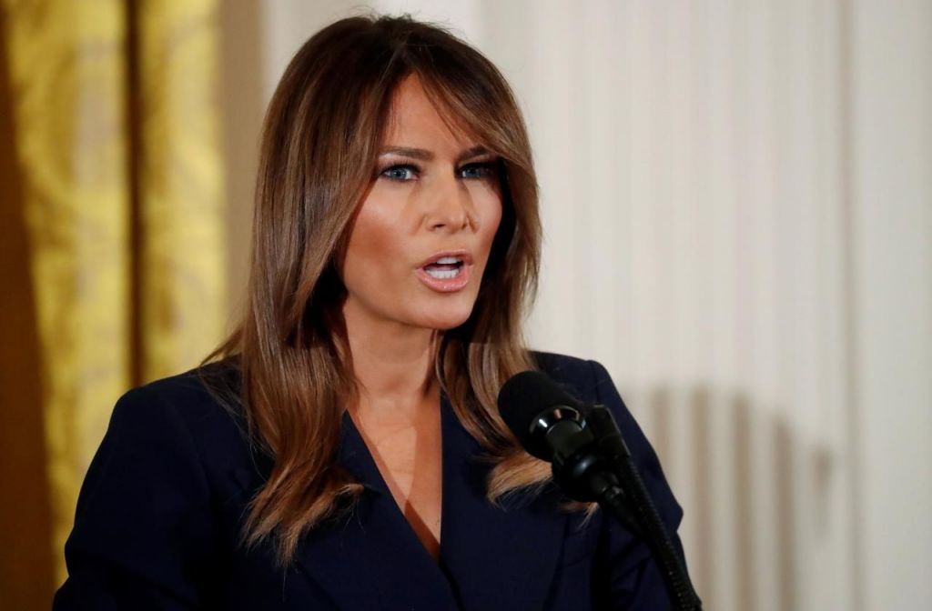 Ibu Negara AS Melania Tak Akan Dampingi Trump Bertemu Kim Jong Un