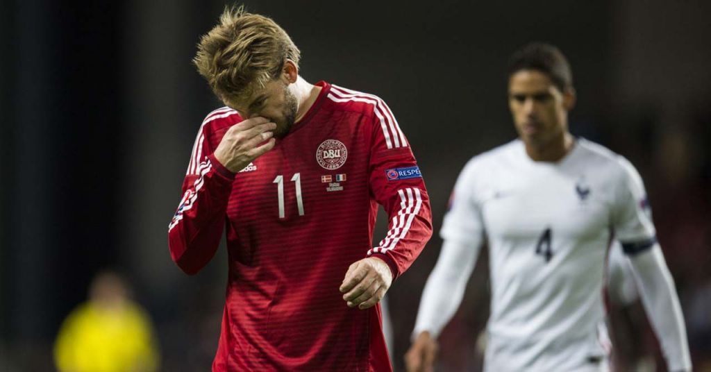 Cedera Paha, Nicklas Bendtner Tak Ikut Denmark ke Piala Dunia 2018