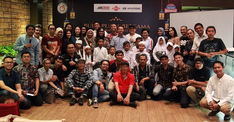 Forum Wartawan Otomotif Salurkan Donasi untuk Anak Yatim 