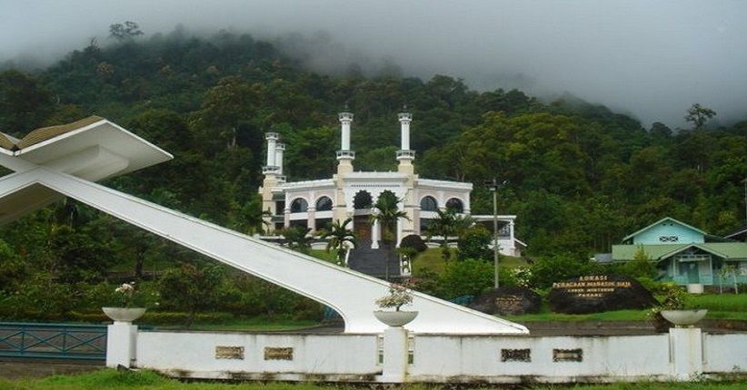 Lebaran ke Padang, Lihat Miniatur Makkah di Masjid Nur Zikrillah