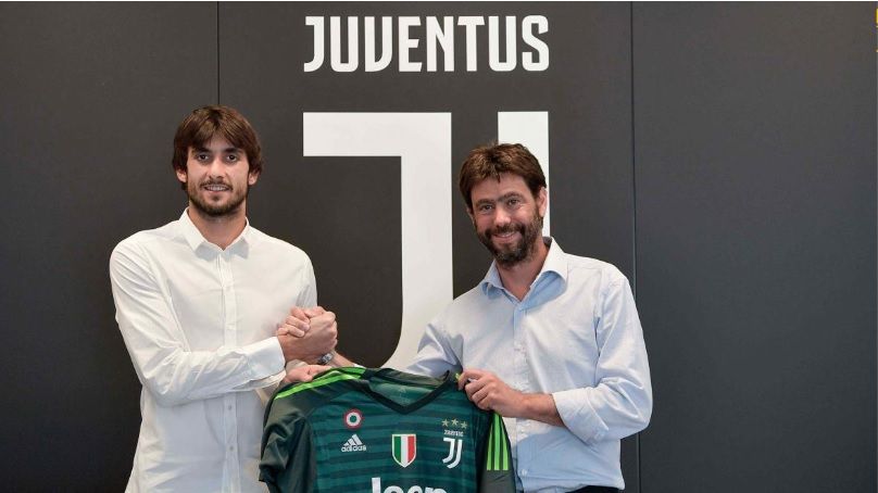 Resmi Gabung Juventus, Perin Dikontrak Hingga 2022