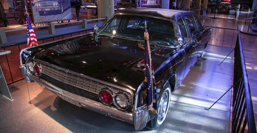 Mobil Bekas Presiden Amerika Serikat Ke-35 John F Kennedy Berhantu