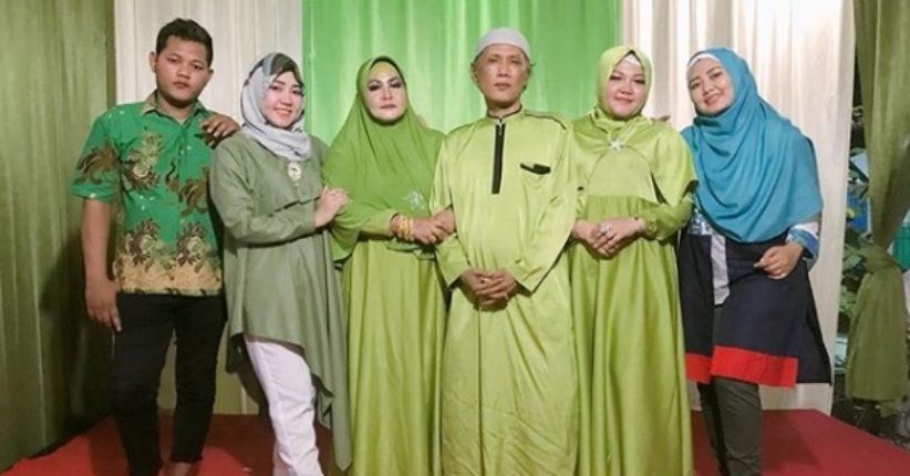 Cantik Kenakan Hijab, Via Vallen Banjir Pujian