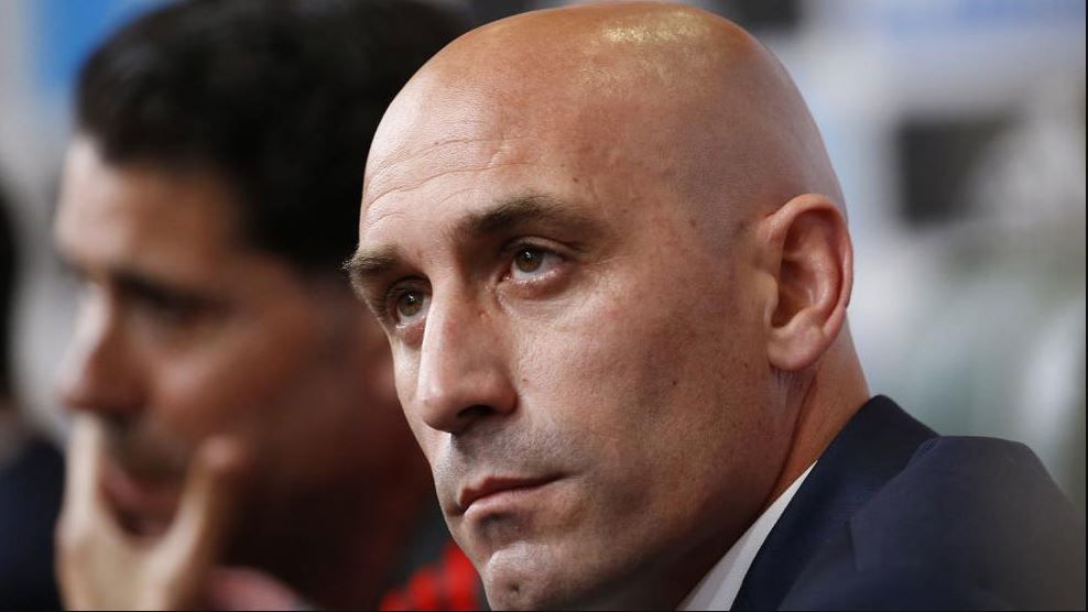 Mantan Presiden Federasi Sepak Bola Spanyol Luis Rubiales Diskors 3 Tahun, Buntut Cium Pemain Wanita