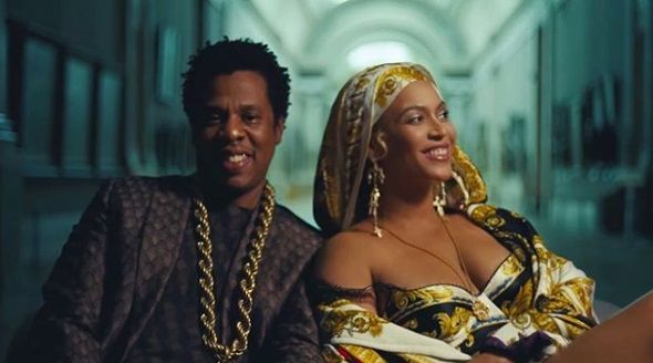 Video Klip Terbaru, Beyonce Pakai Anting Panjang Karya Rinaldy Yunardi