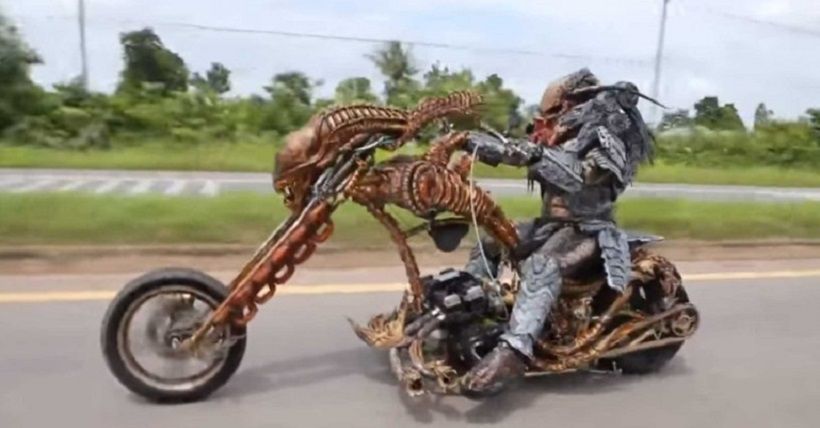 Viral, Video Biker Berkostum Predator Wara-Wiri di Thailand