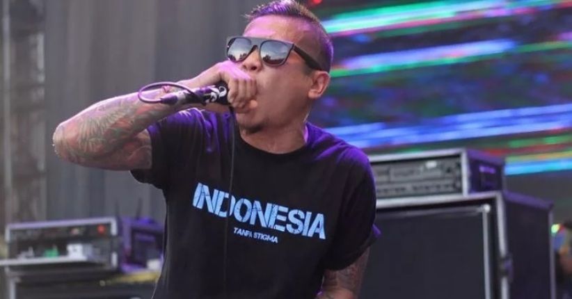 Ginan Koesmayadi, Vokalis Jeruji Meninggal karena Serangan Jantung