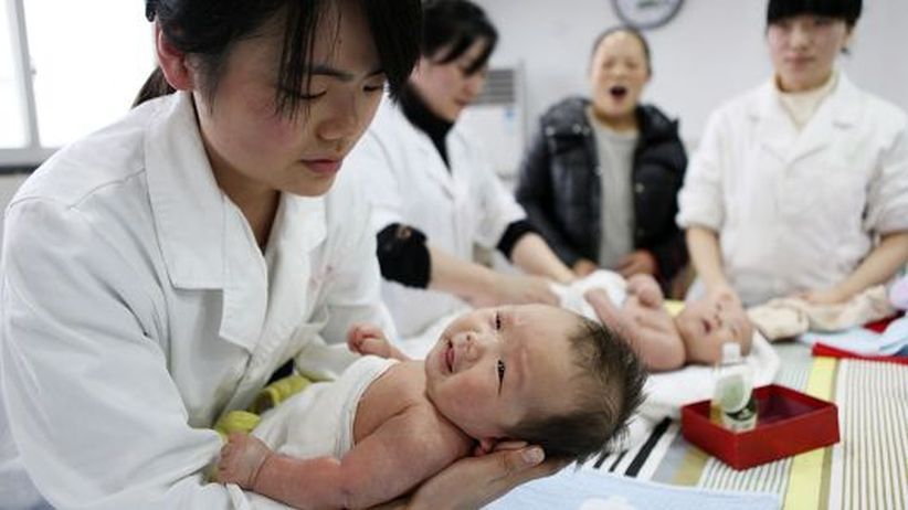 Pasutri China Manfaatkan Perempuan Kamboja untuk Punya Anak