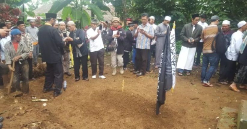 Sang Anak Menangis Menceritakan Pesan Terakhir Harry Moekti