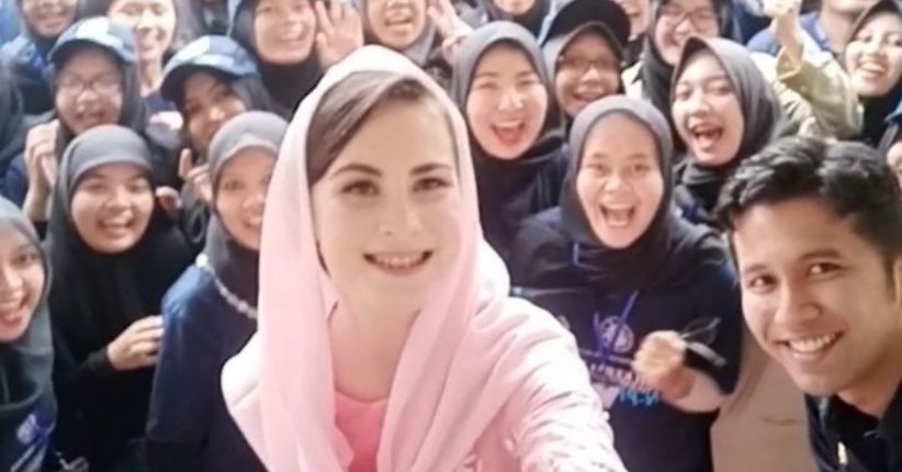 Arumi Bachsin, Istri Emil Dardak yang Mengawali Karier sebagai Model