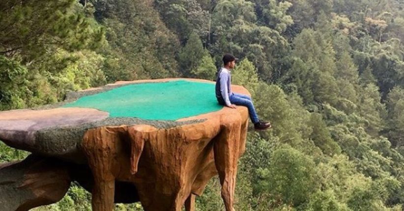 Berburu Destinasi Terbaru di Malang, Ada Gua Pinus yang Mungil