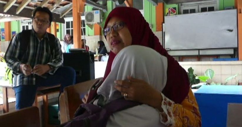 Siswa Menangis Histeris karena Tak Diterima di Sekolah Favorit